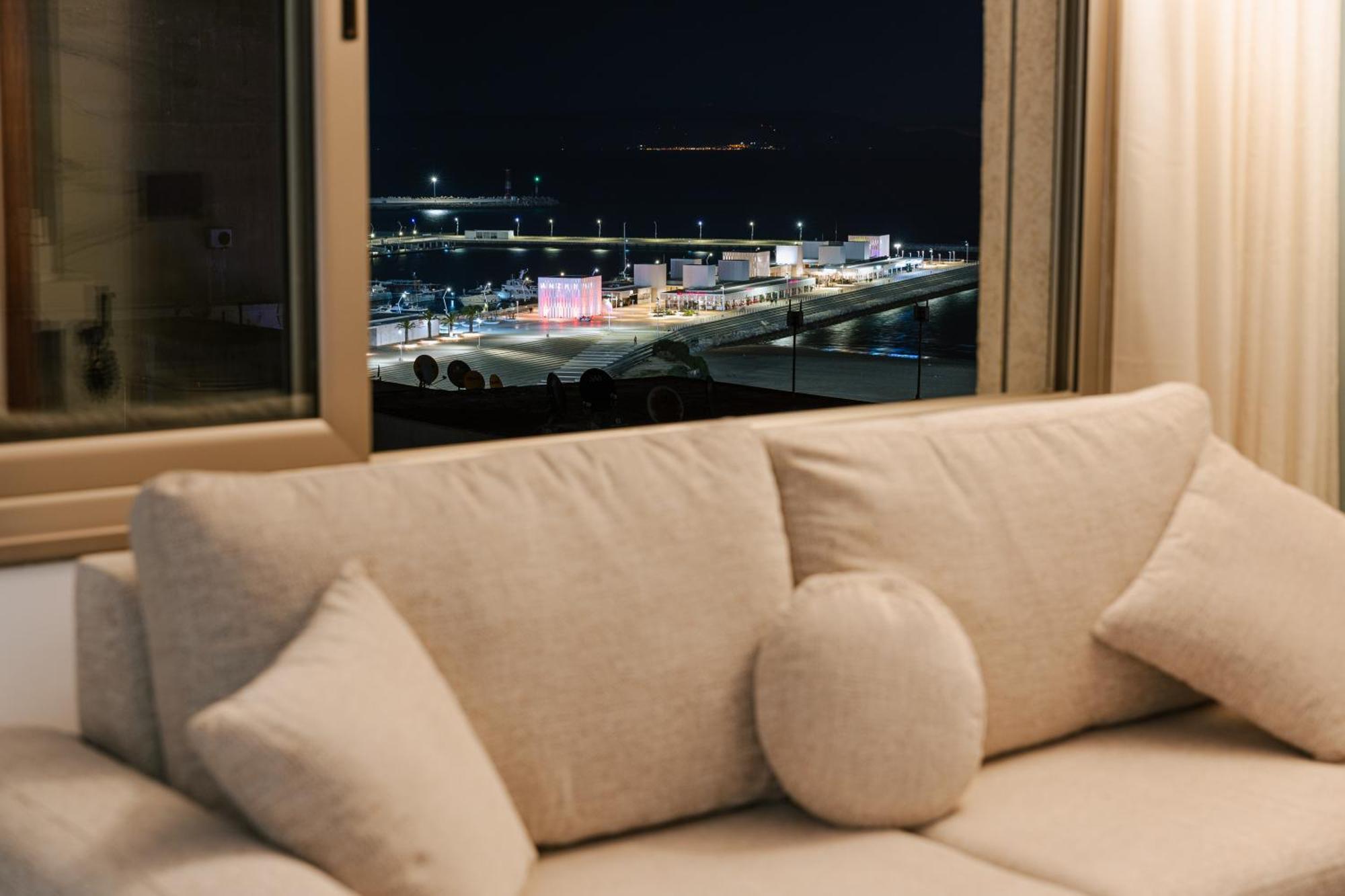 טנג'יר Marina View Residence Luxurious Studio Retreat With Stunning Ocean Views 1 Double Bedroom, 1 Convertible Couch מראה חיצוני תמונה
