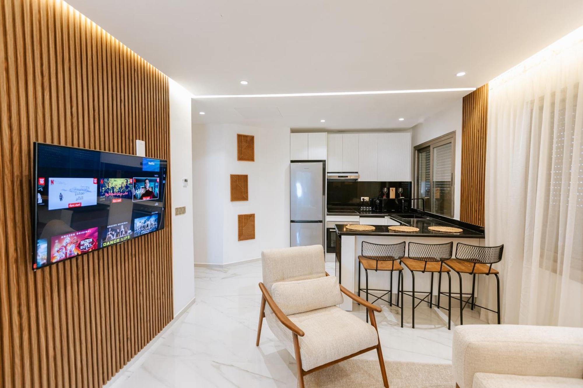 טנג'יר Marina View Residence Luxurious Studio Retreat With Stunning Ocean Views 1 Double Bedroom, 1 Convertible Couch מראה חיצוני תמונה