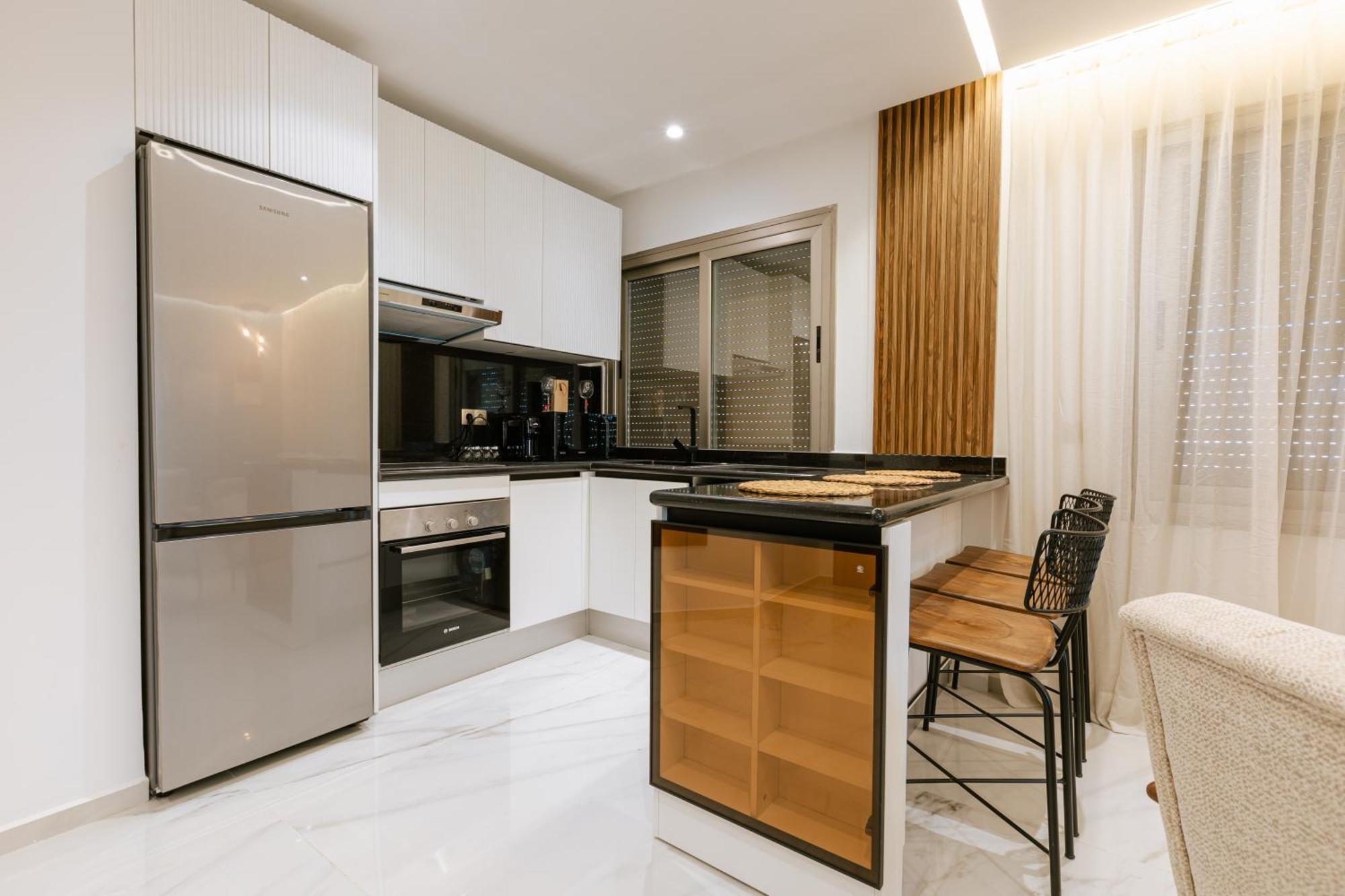 טנג'יר Marina View Residence Luxurious Studio Retreat With Stunning Ocean Views 1 Double Bedroom, 1 Convertible Couch מראה חיצוני תמונה